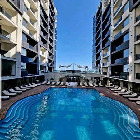 아파트 Building Stefan Seafront Resort Luxury Aparthotel Năvodari